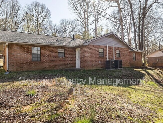 Building Photo - 151-153 Massey Lane