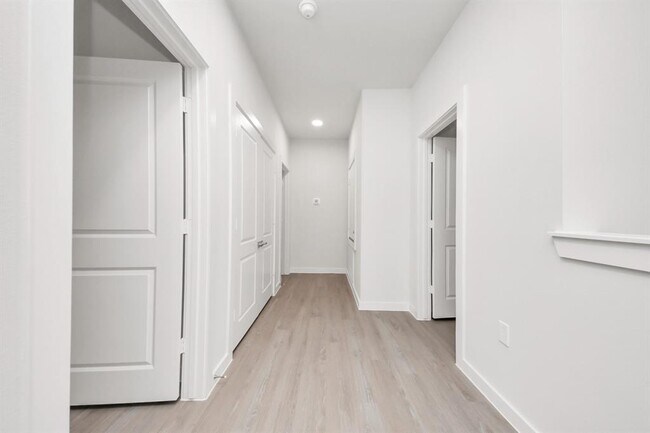 Building Photo - 22023 Ferguson Mdw Ln