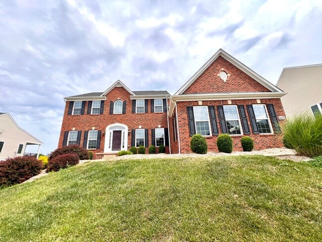 Building Photo - 3006 Farm View Dr