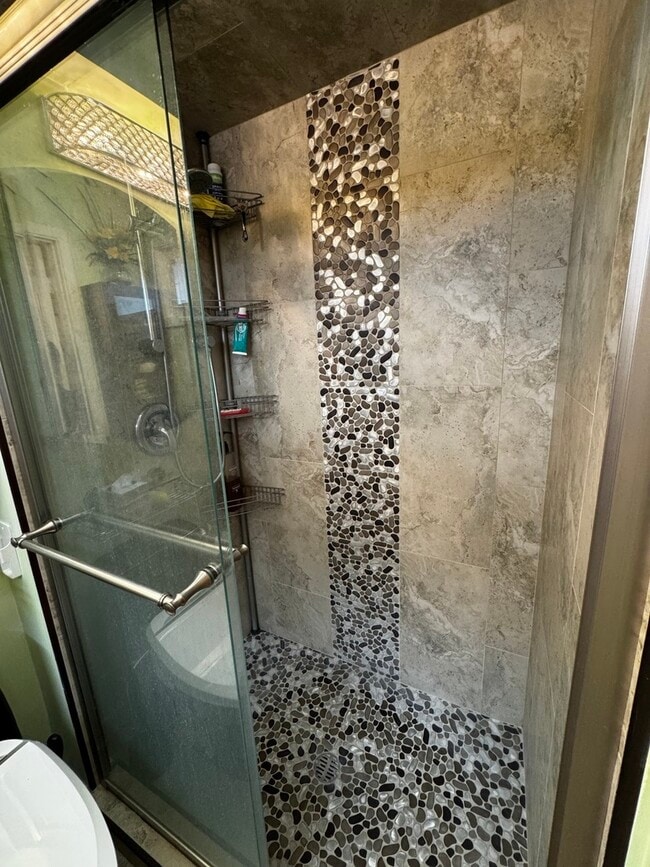 Building Photo - 395 Central Ave