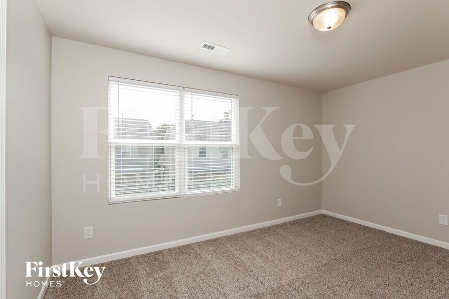 Building Photo - 4509 David Cox Rd