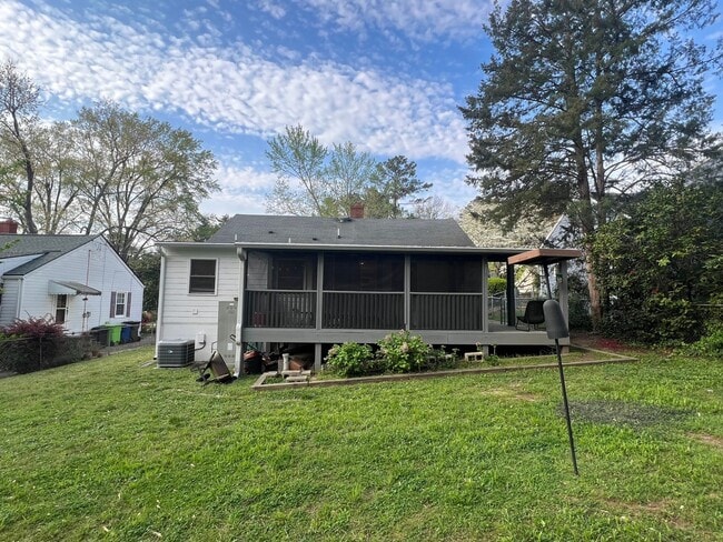 Building Photo - Newly Remodeled 2 BD, 2BA Raleigh Home wit...