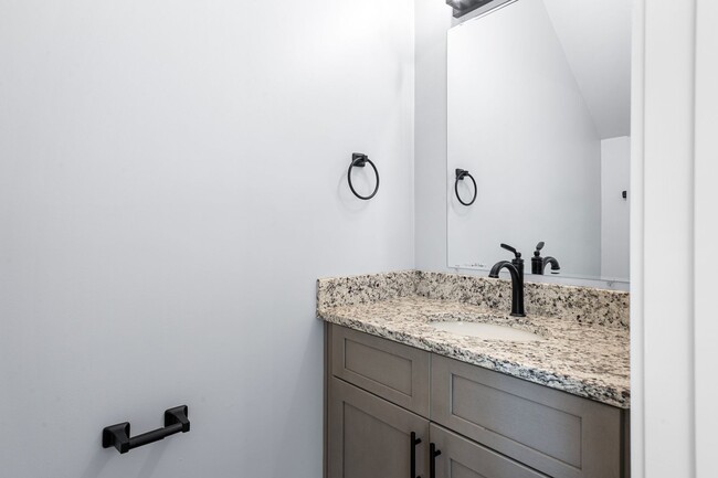 Building Photo - Brand New Townhome! End Unit! Catawba Vall...