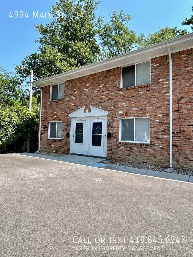 Primary Photo - Fall In Love With This Two bedroom Townhom...