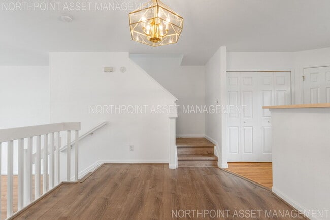 Building Photo - Beautiful 2 beds 2.5 baths in Brighton!