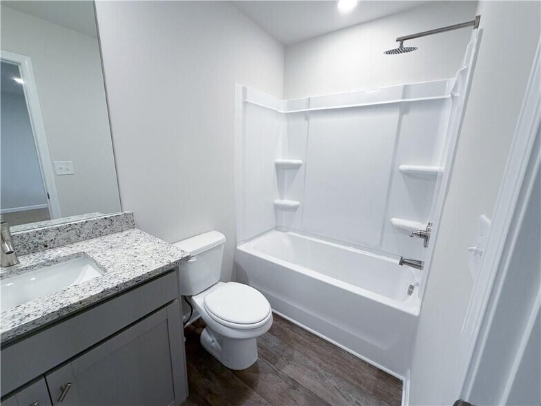 Building Photo - 5296 Magnolia Pl