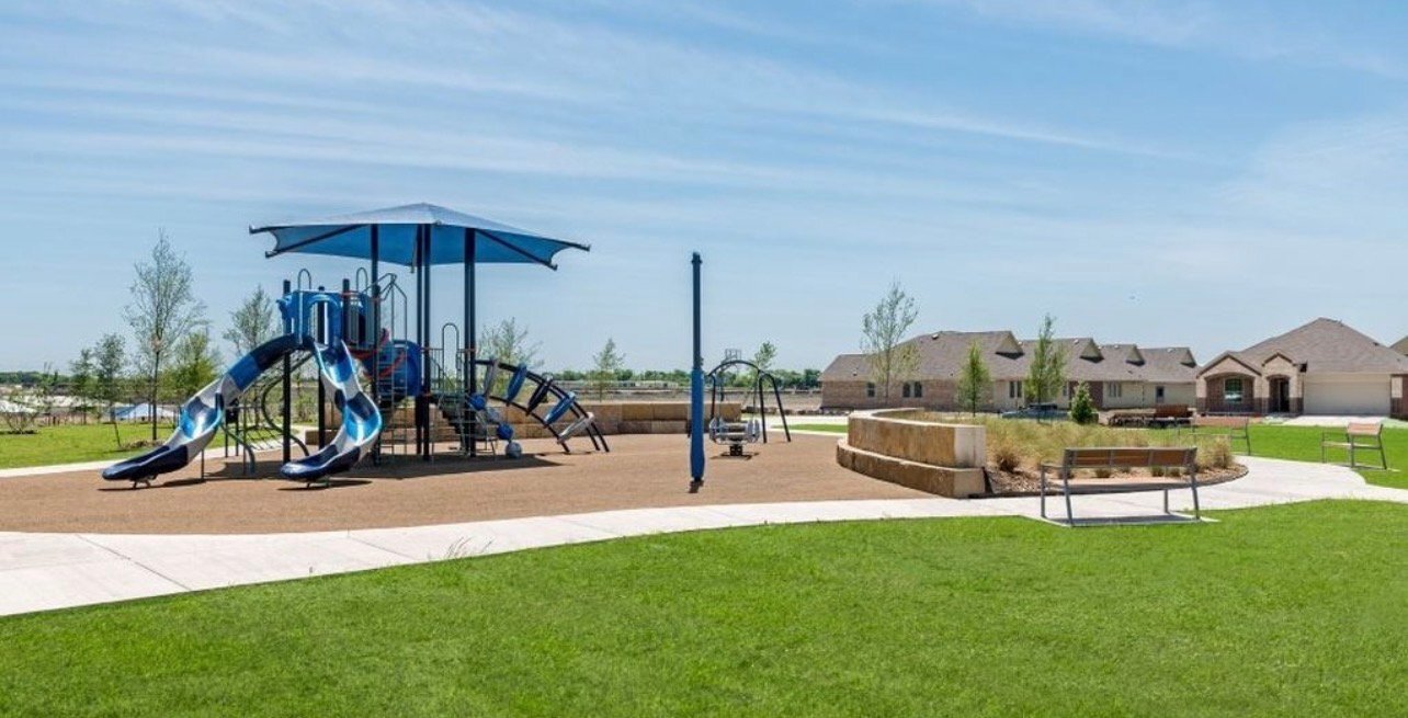 Building Photo - 501 Merriam Dr