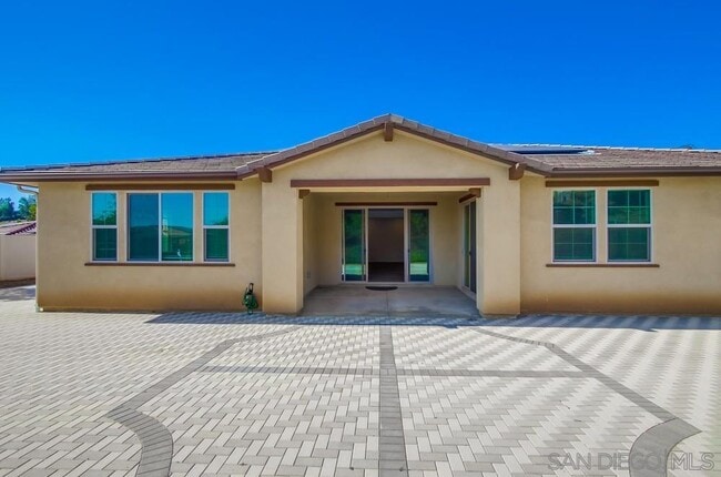 Building Photo - 2407 Medley Ln