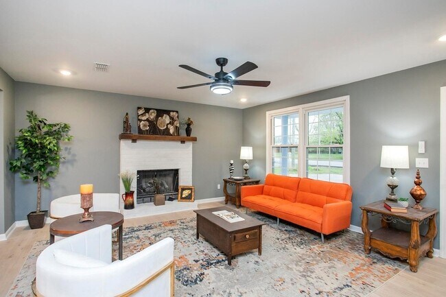Building Photo - 712 Stewart Valley Dr