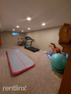 Building Photo - 3 br, 1.5 bath House - 1595 Coolidge Ave 1...