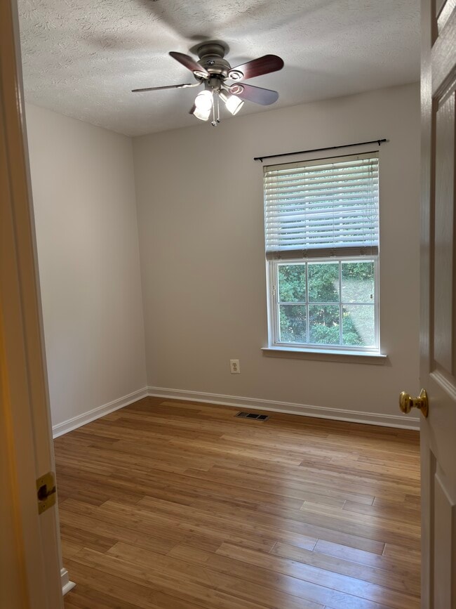 Building Photo - 526 Harbour Ct