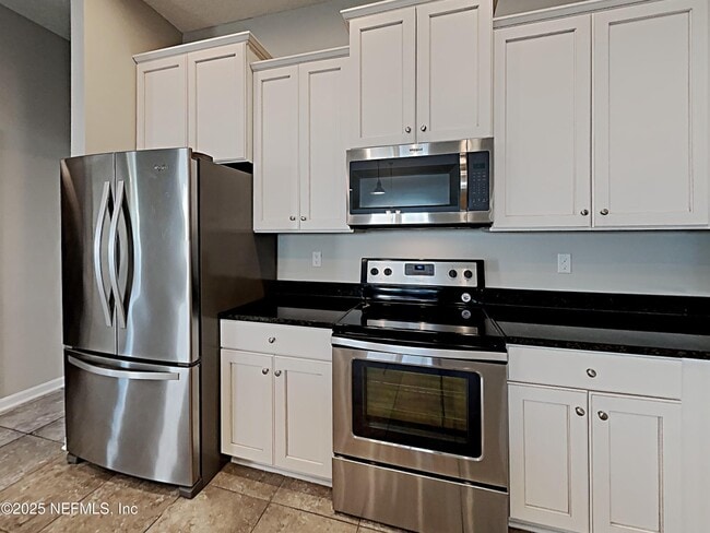 Building Photo - 12502 Itani Wy