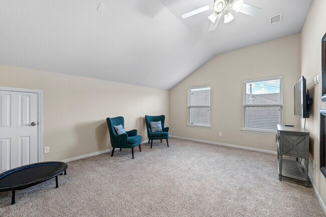 Building Photo - 9431 Thurber Ridge Dr