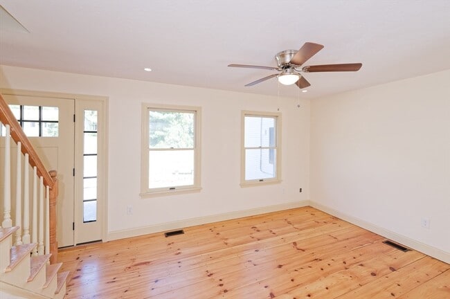 Building Photo - 48 Westbrook Rd
