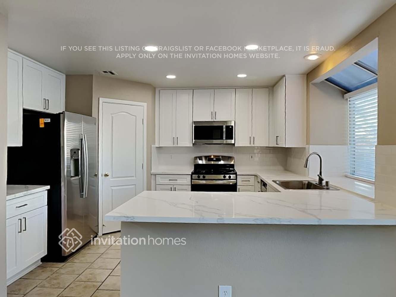 Building Photo - 2124 Desert Peak Rd