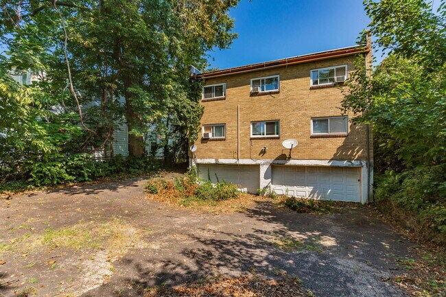Building Photo - 783 N Fred Shuttlesworth Cir