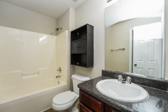 Building Photo - 1906 Bridgestone Cir