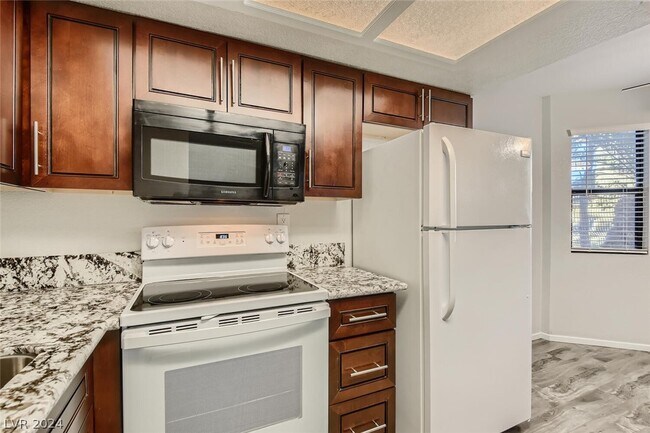 Building Photo - 1109 N Buffalo Dr