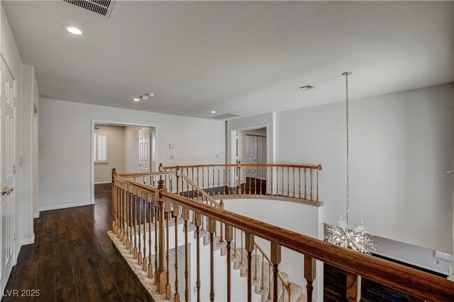 Building Photo - 9405 Mast Dr