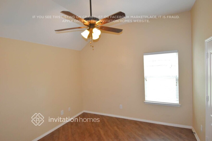 Building Photo - 113 Singletree Ln