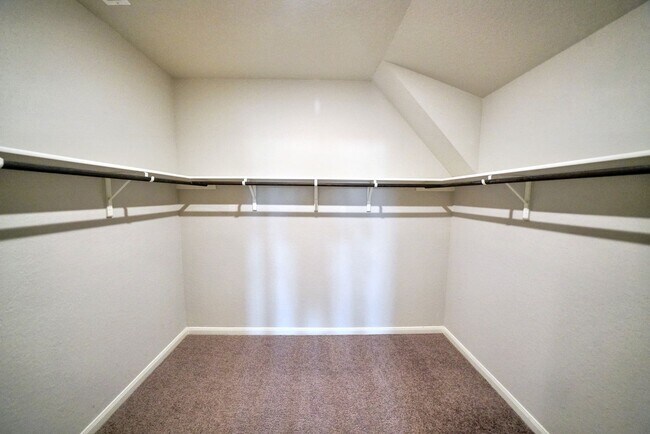 Building Photo - Gorgeous 4-Bedroom Home in Westpointe East - Realtor Commission: $500