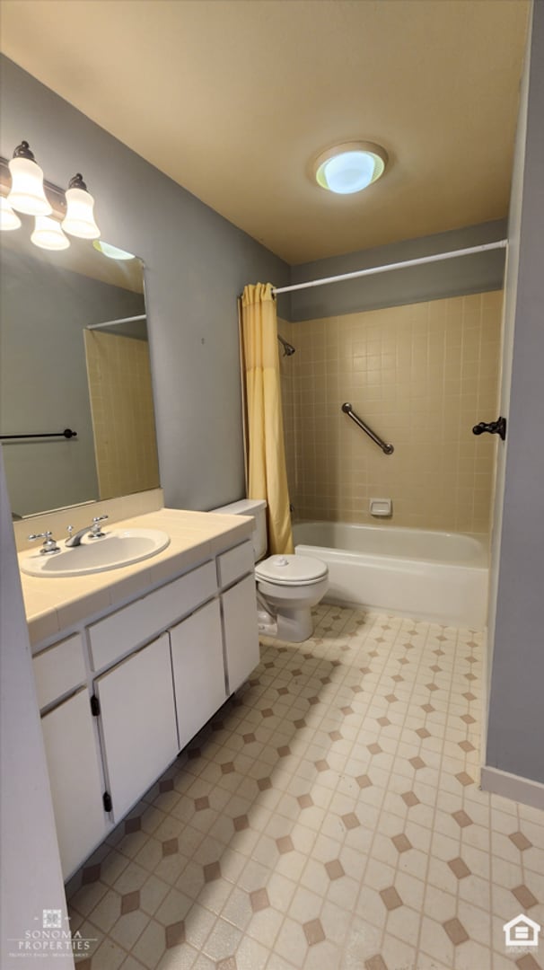 Building Photo - 3 Bedroom/2.5 Bathroom Home in Sonoma Greens!