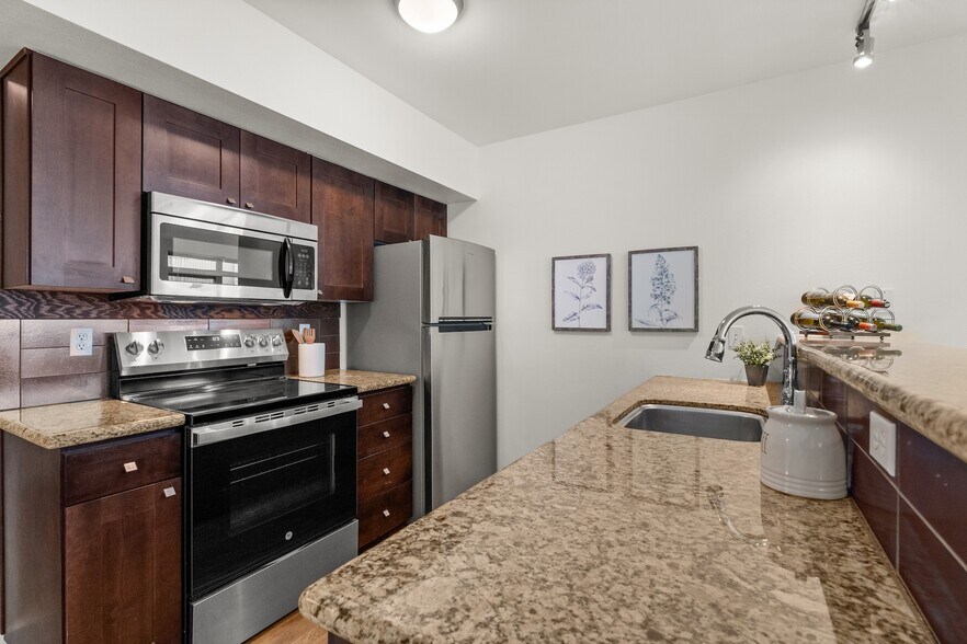 Building Photo - 1620 Belmont Ave