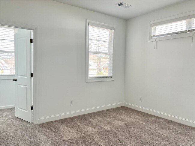 Building Photo - 1562 Wellborn Walk