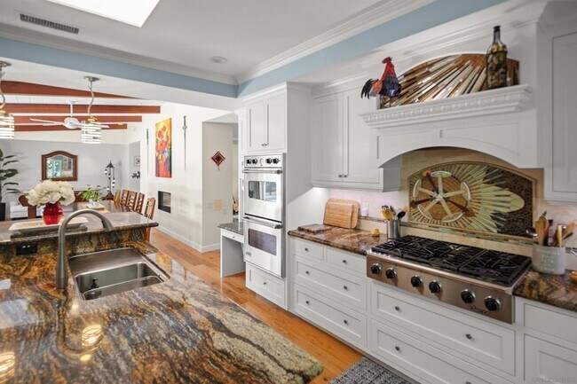 Building Photo - 1040 Alameda Blvd