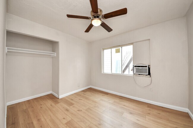 Building Photo - 10506 Sierra Dr