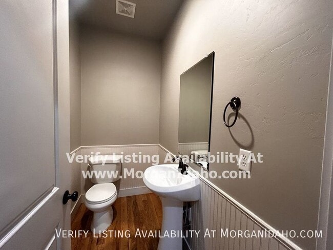 Building Photo - 10249 W Kingsbriar Dr