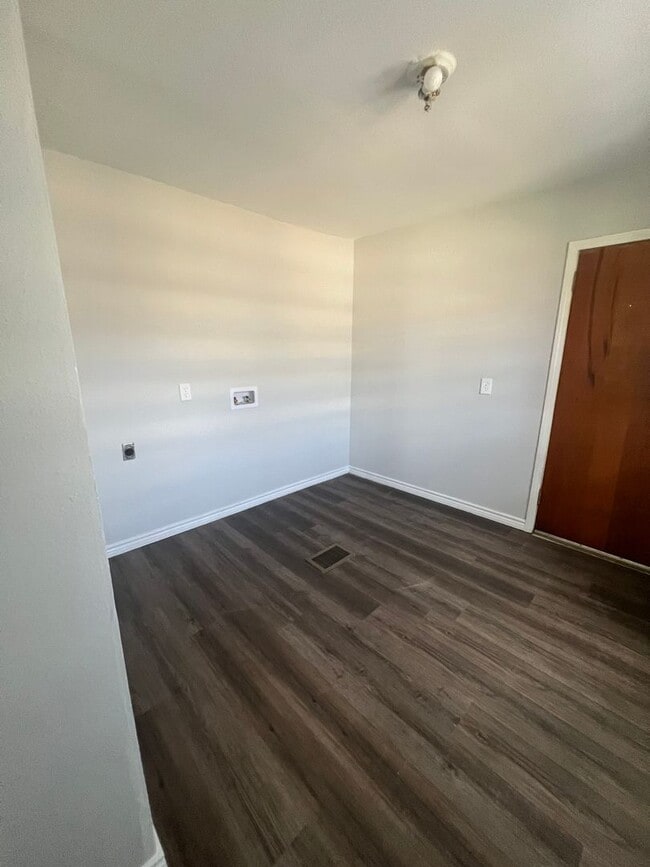 Building Photo - Remodeled Home