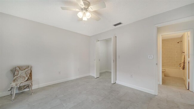 Building Photo - 6467 Carrington Cir