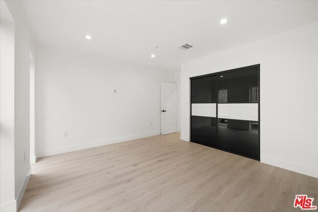 Building Photo - 4922 S Centinela Ave