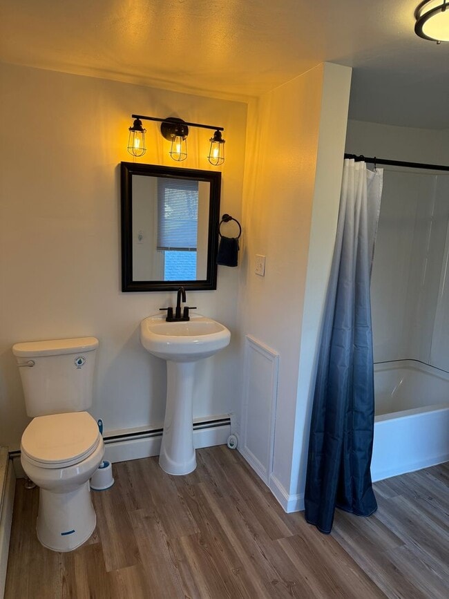 Building Photo - Cozy & Quiet Home in Glen Rock