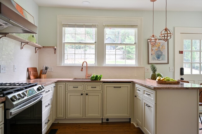 Building Photo - 1799 Flagler Ave NE