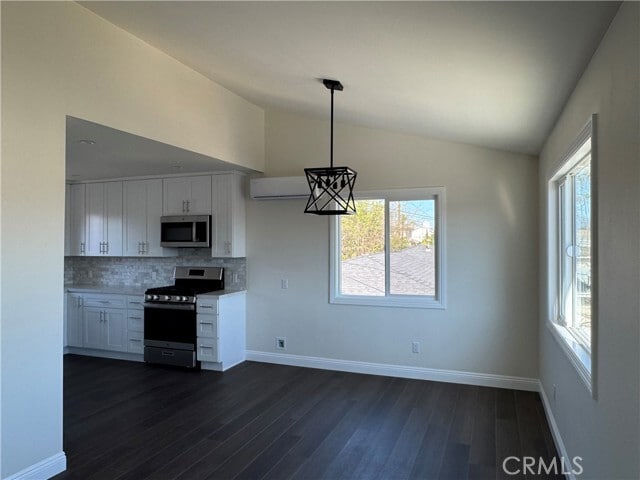 Building Photo - 435 S Hidalgo Ave