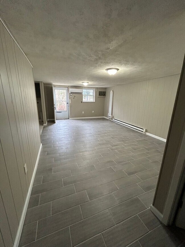 Building Photo - Laura Drive Tri-Plex