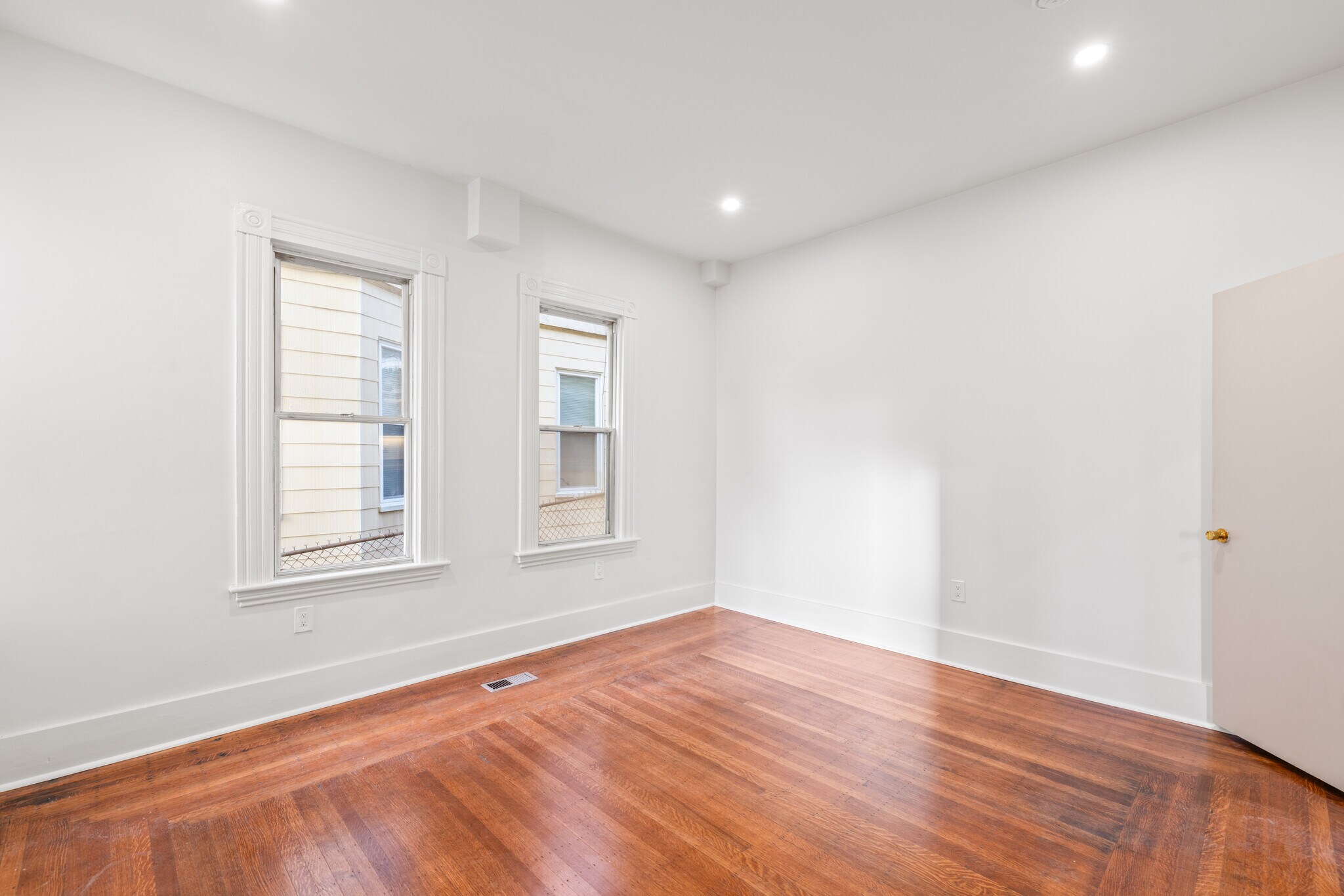 Building Photo - 62 Locust St