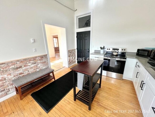 Building Photo - 113 N Lancey St