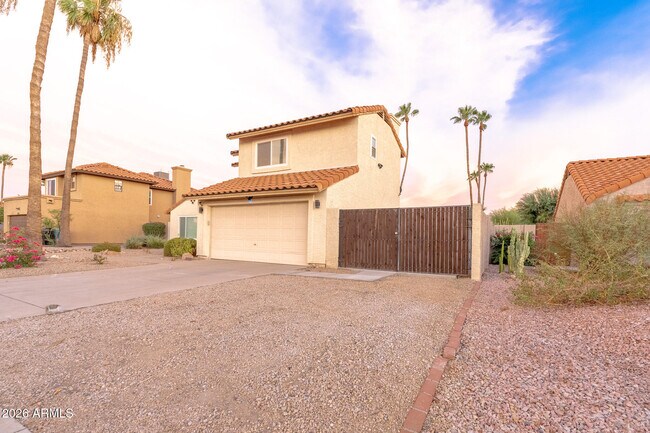 Building Photo - 5625 E Tierra Buena Ln