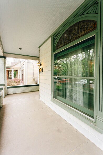 Building Photo - 1324 Highland Ave