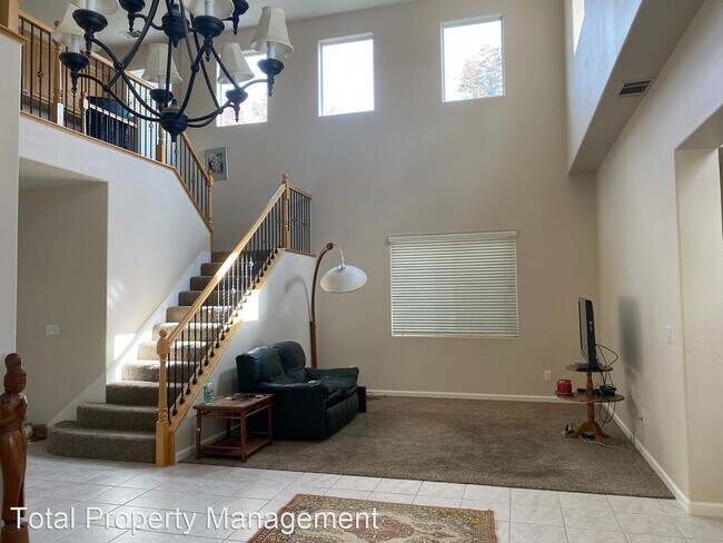 Building Photo - 5 br, 3 bath House - 4302 W Delta Ct.