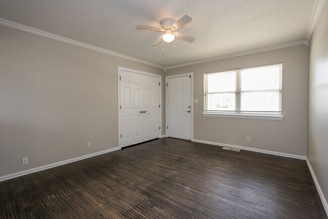 Building Photo - Cute Tulsa Home Coming Soon! 3 bedrooms and 1 bath