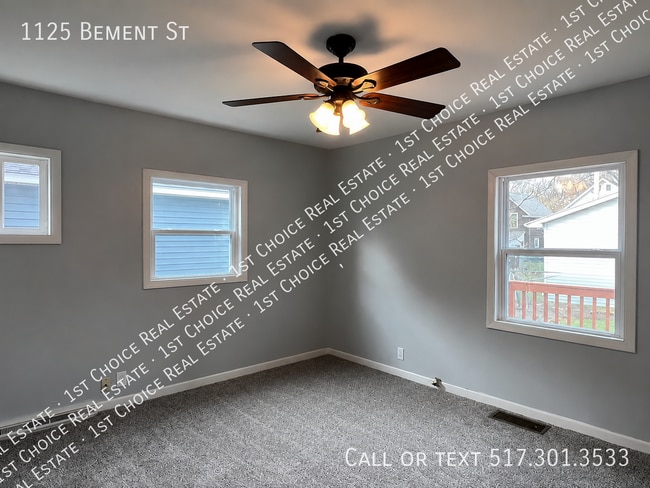 Building Photo - 1125 Bement St