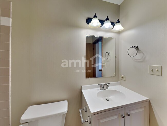 Building Photo - 4506 W Riverside Dr