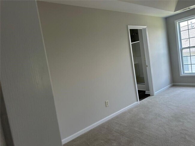 Building Photo - 6133 Mulberry Park Dr