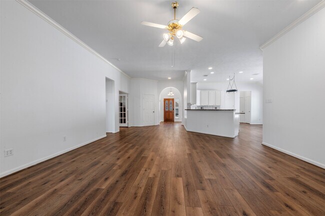 Building Photo - 23910 River Pl Dr