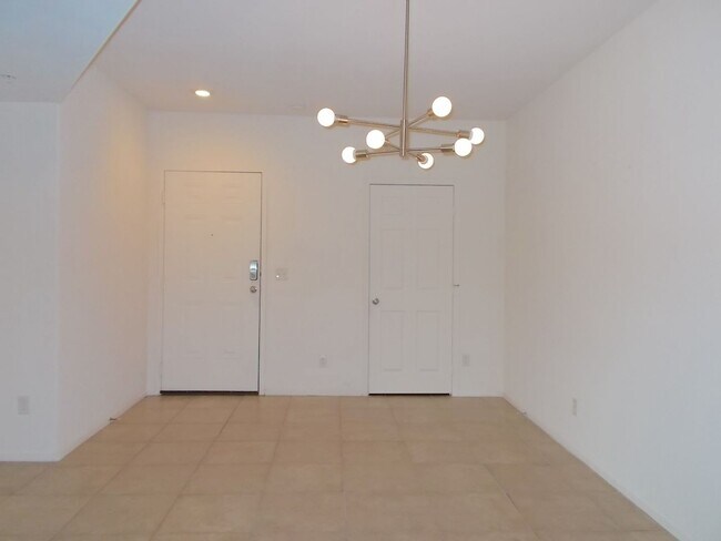 Building Photo - 3550 Bay Sands Dr