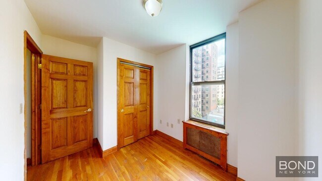 Building Photo - 244 W 109th St